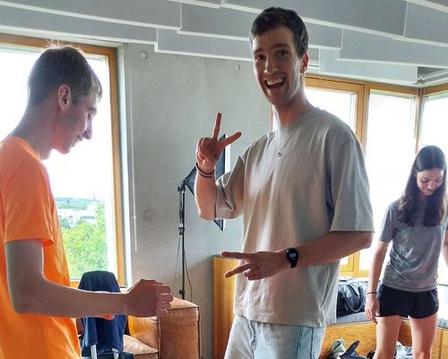 Aus 4 mach 2: Neues Konzept beim Theorie-LG