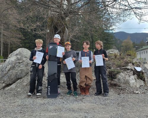 Isabella Wörner und Matti Waldbüßner siegen an der Zugspitze